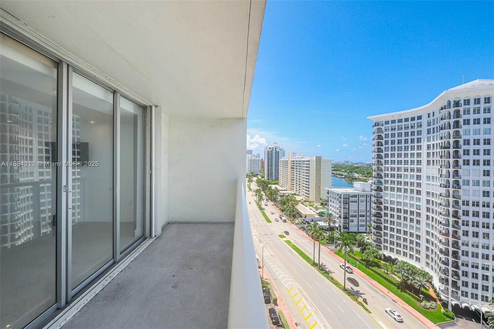 Small Image of 5701 COLLINS AVE #1611, Miami Beach Number 18