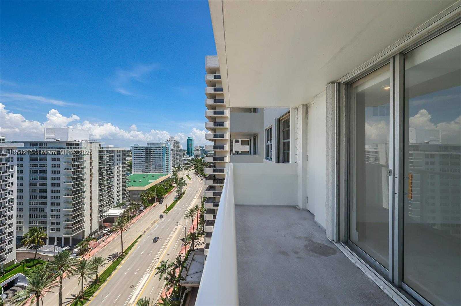 Small Image of 5701 COLLINS AVE #1611, Miami Beach Number 20