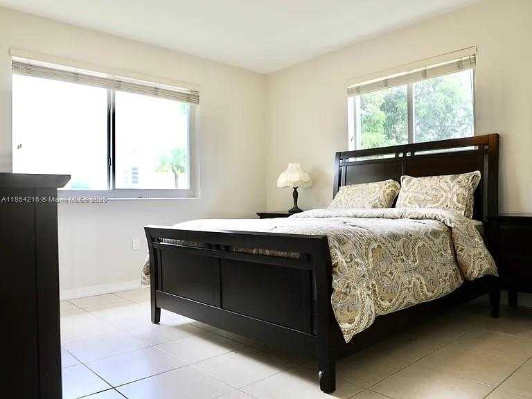 Small Image of 349 SANTANDER AVE, Coral Gables Number 5