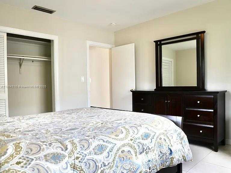 Small Image of 349 SANTANDER AVE, Coral Gables Number 6