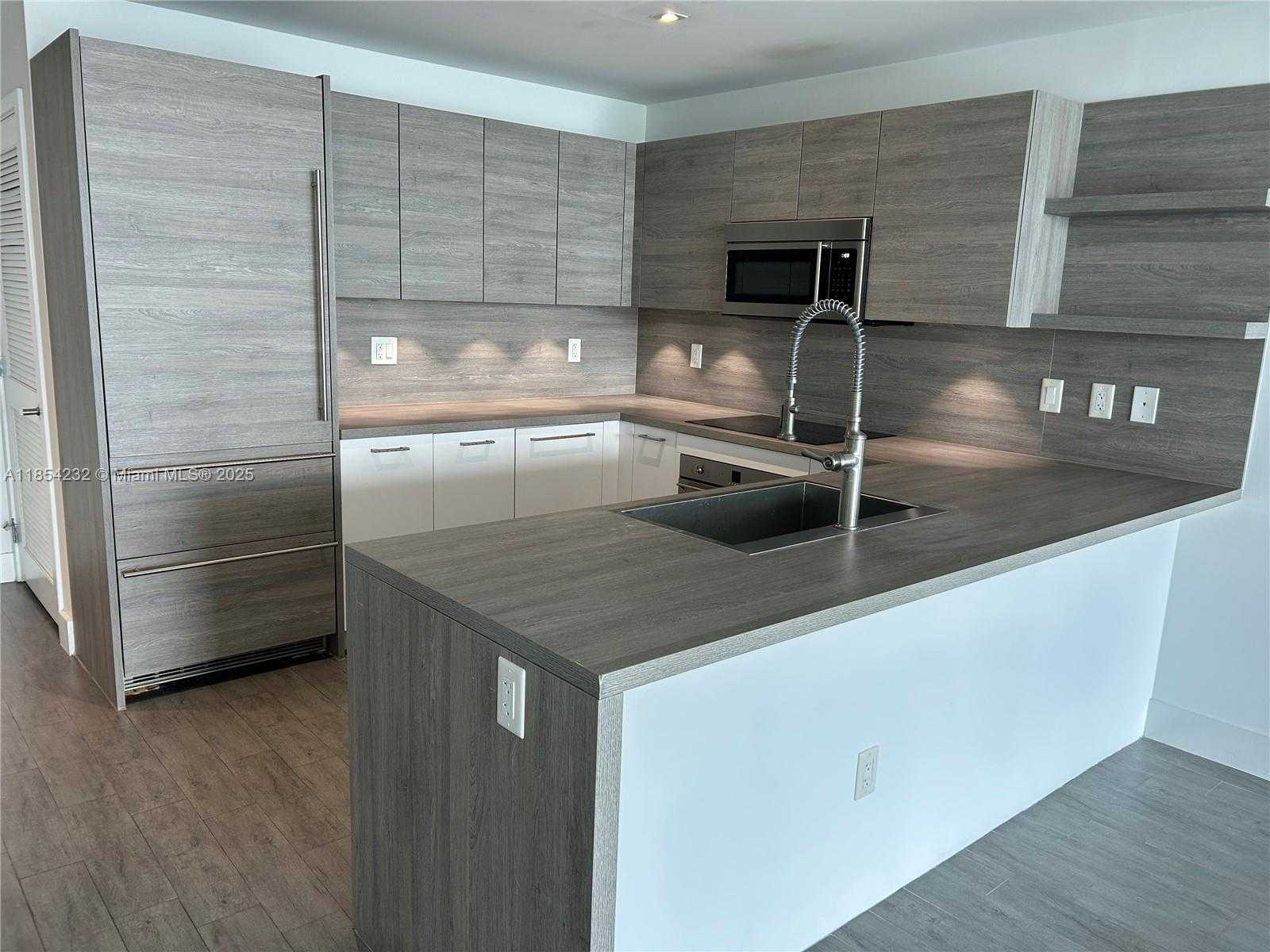 Small Image of 400 SUNNY ISLES BLVD #2007, Sunny Isles Beach Number 2