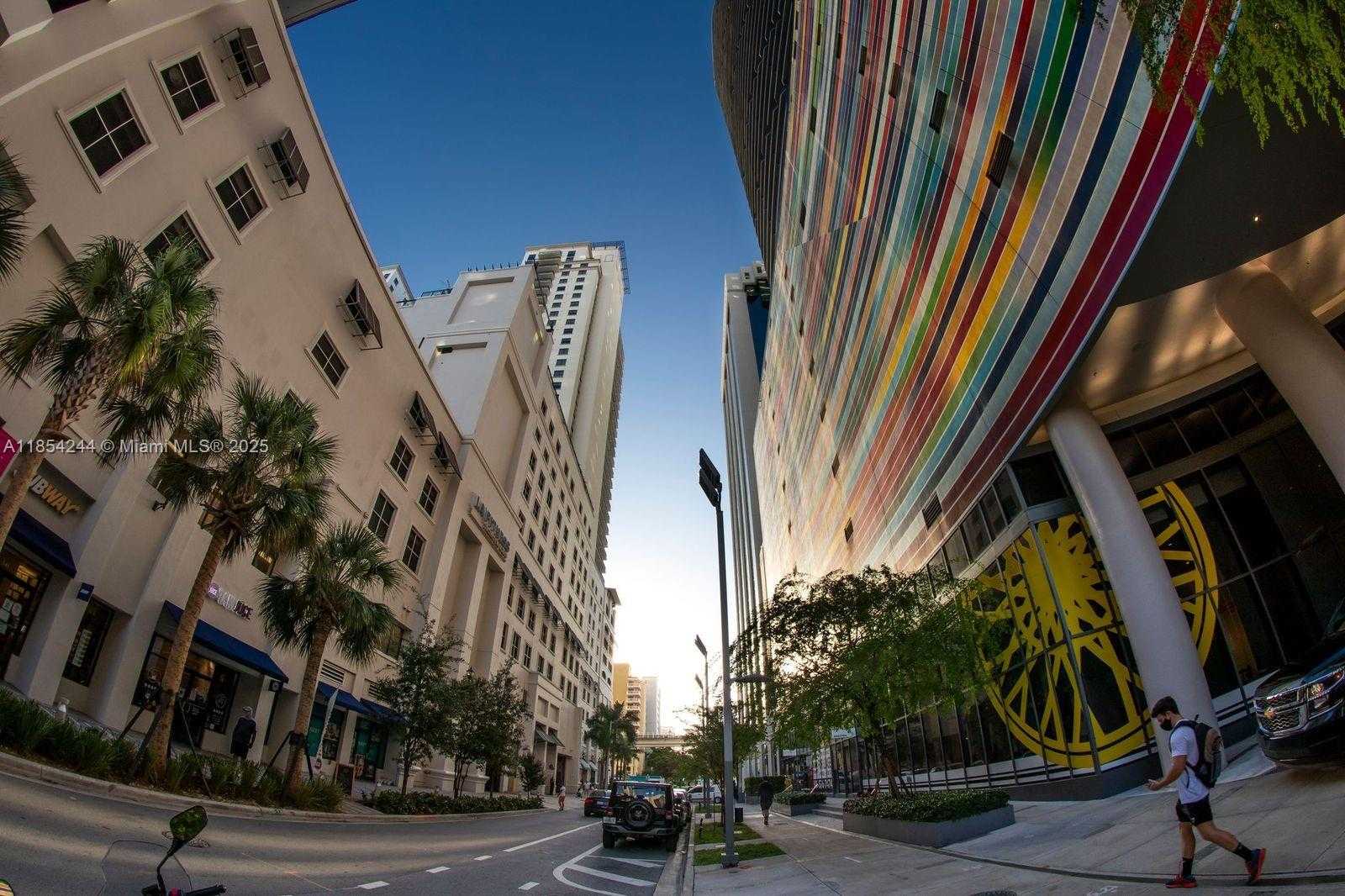 Small Image of 55 SOUTH WEST 9TH ST #3802, Miami Number 12