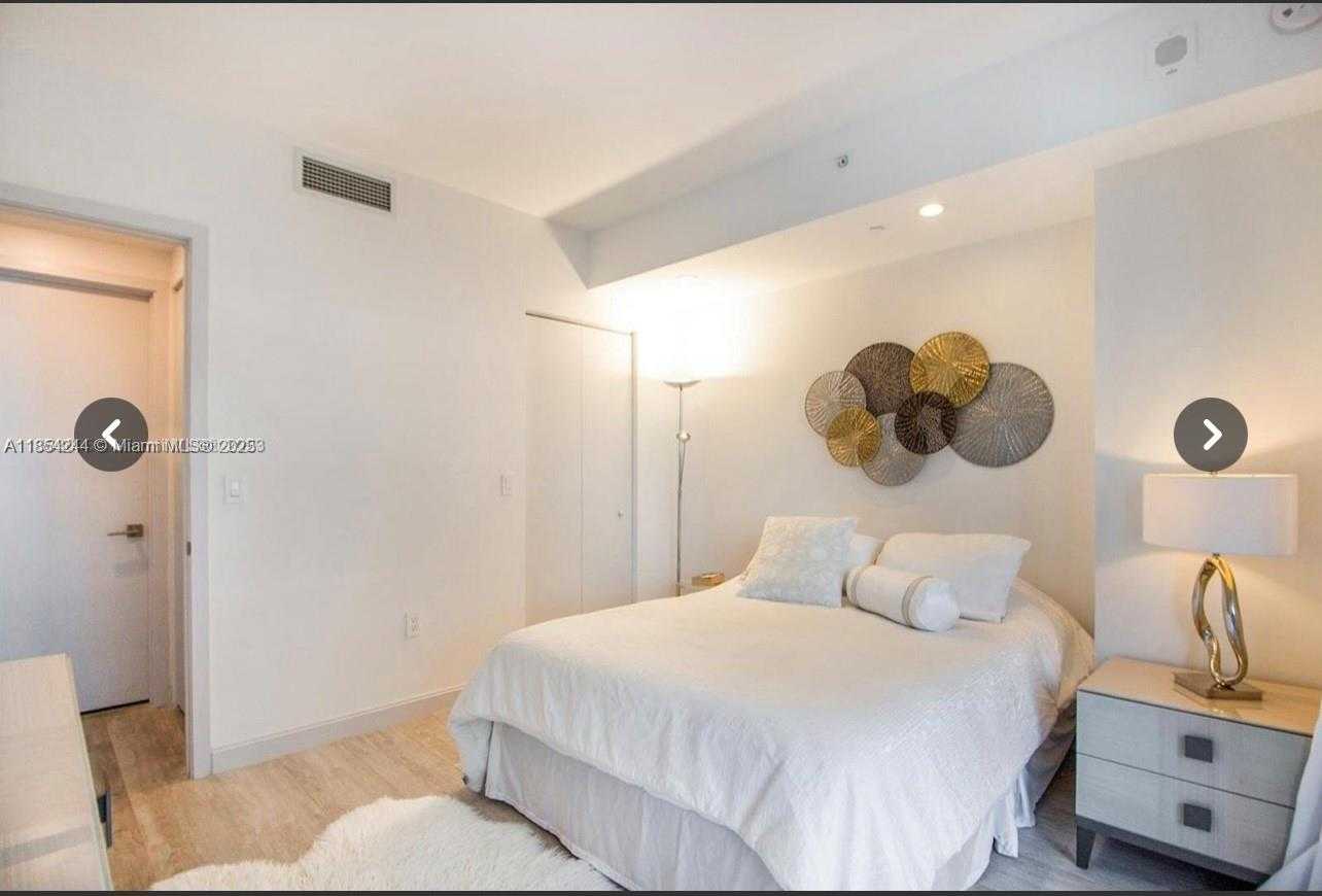 Small Image of 55 SOUTH WEST 9TH ST #3802, Miami Number 6