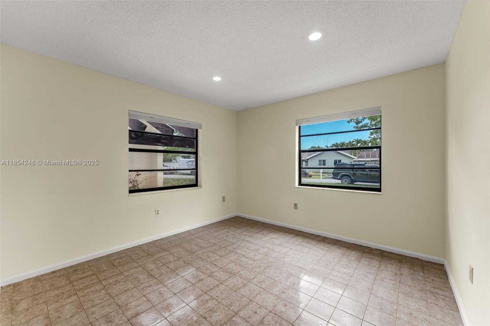 Small Image of 9130 SOUTH WEST 101ST AVE, Miami Number 21