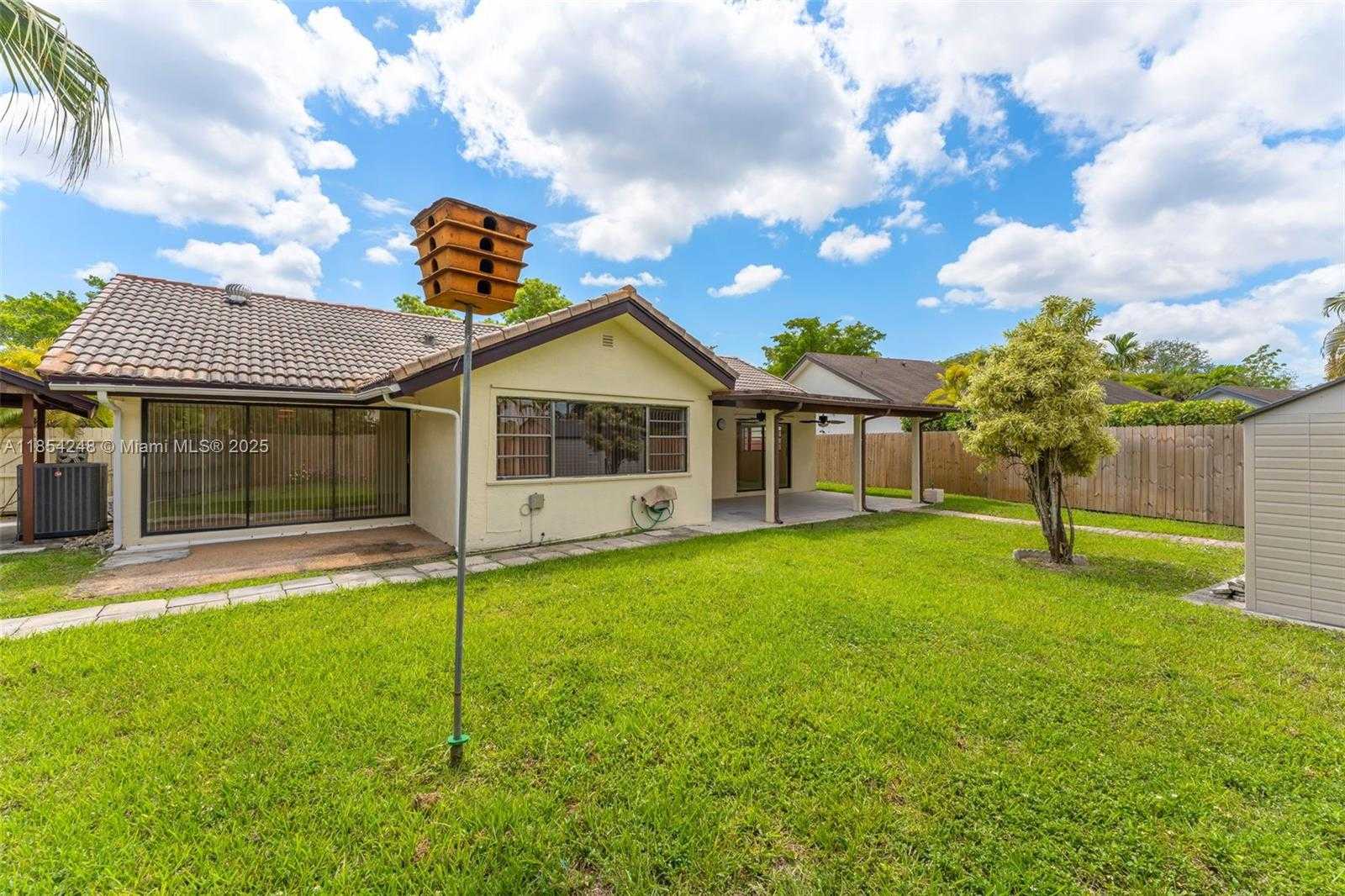 Small Image of 9130 SOUTH WEST 101ST AVE, Miami Number 30
