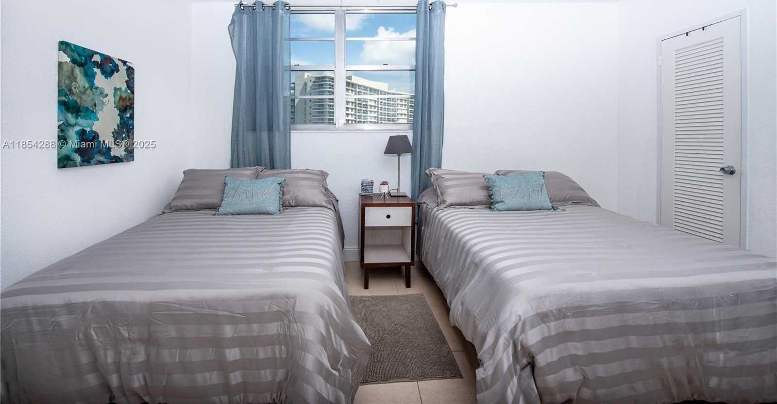 Small Image of 3901 OCEAN DR #9P, Hollywood Number 12