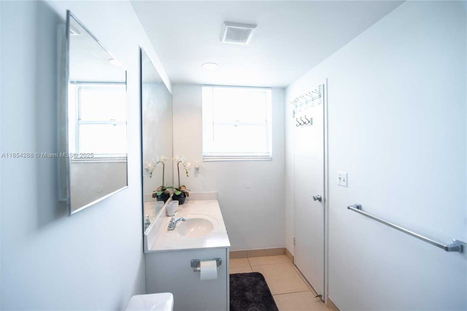 Small Image of 3901 OCEAN DR #9P, Hollywood Number 19