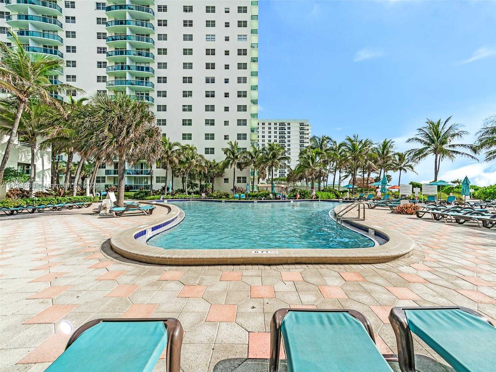 Small Image of 3901 OCEAN DR #9P, Hollywood Number 20