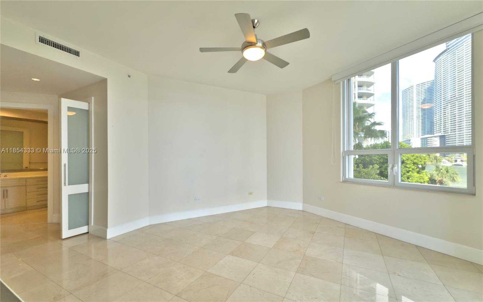 Small Image of 848 BRICKELL KEY DR #306, Miami Number 13