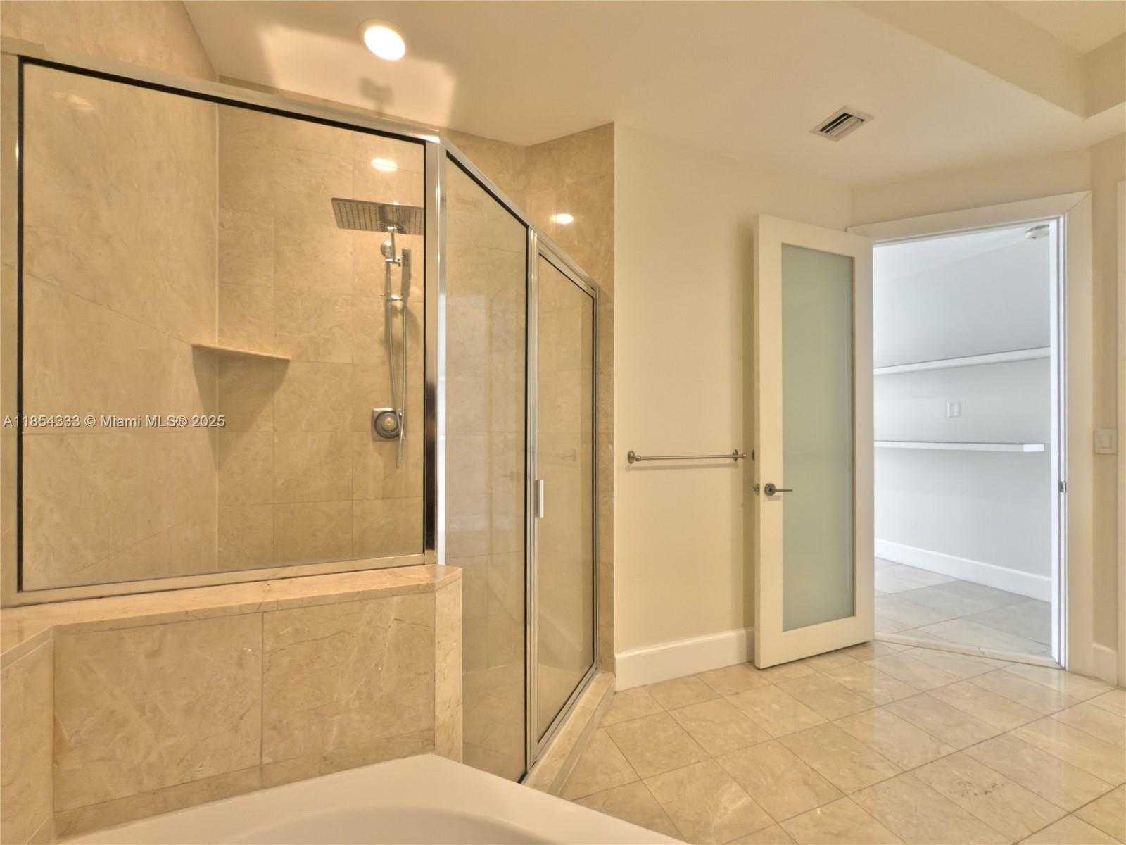 Small Image of 848 BRICKELL KEY DR #306, Miami Number 18