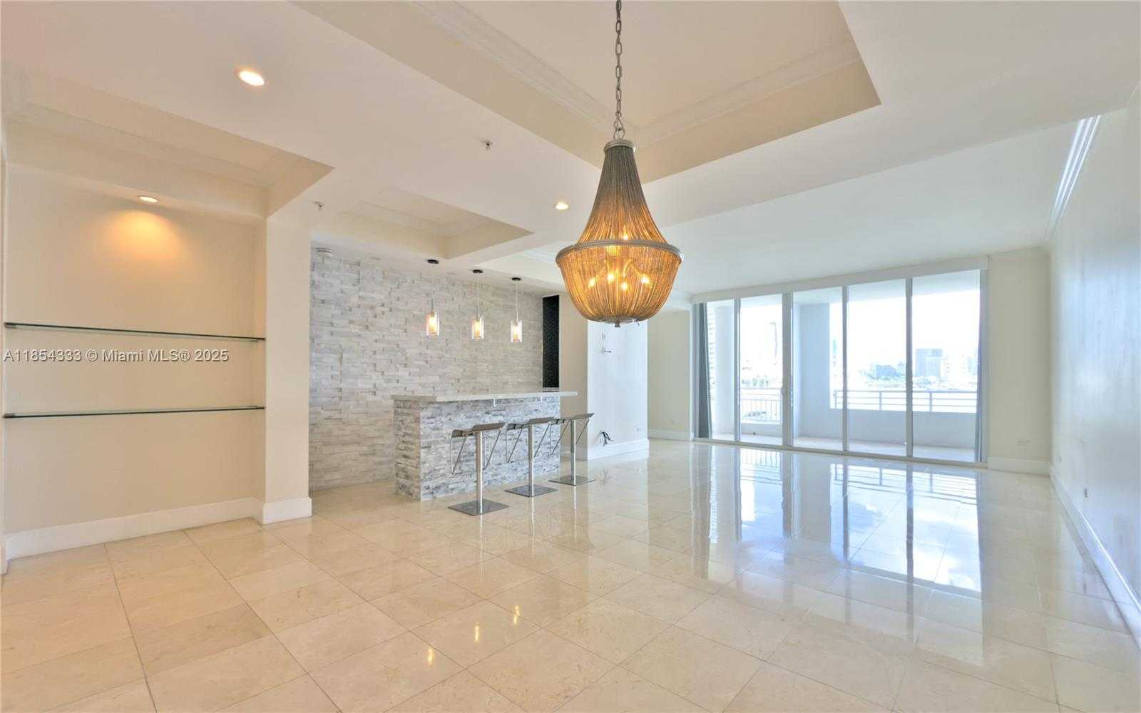 Small Image of 848 BRICKELL KEY DR #306, Miami Number 2