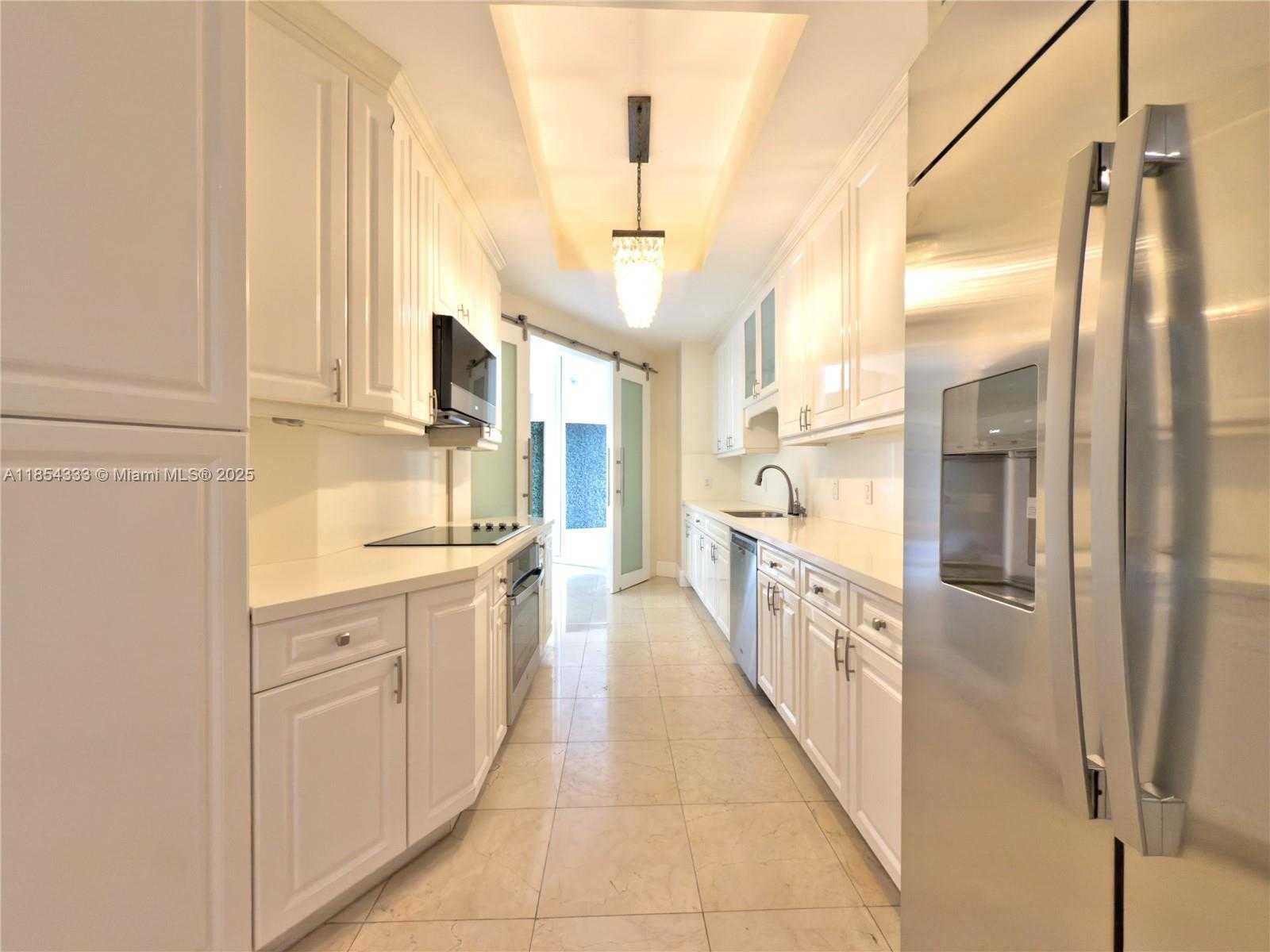 Small Image of 848 BRICKELL KEY DR #306, Miami Number 22