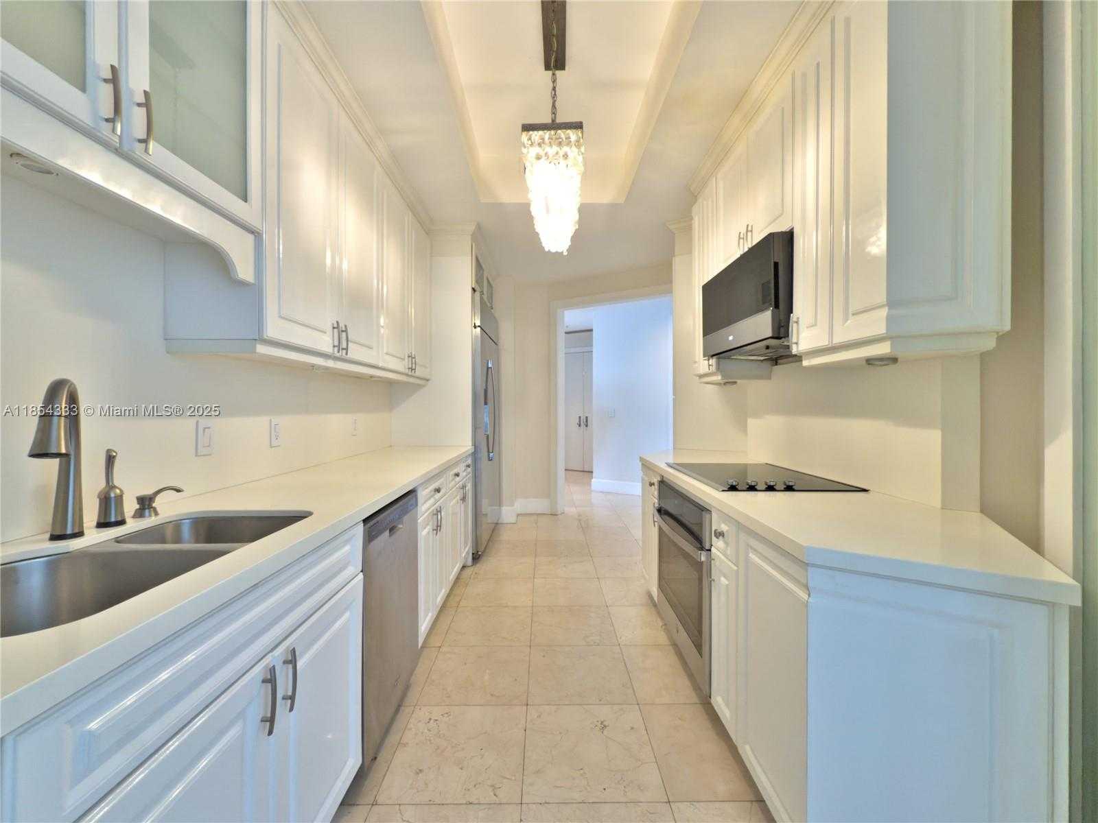 Small Image of 848 BRICKELL KEY DR #306, Miami Number 25