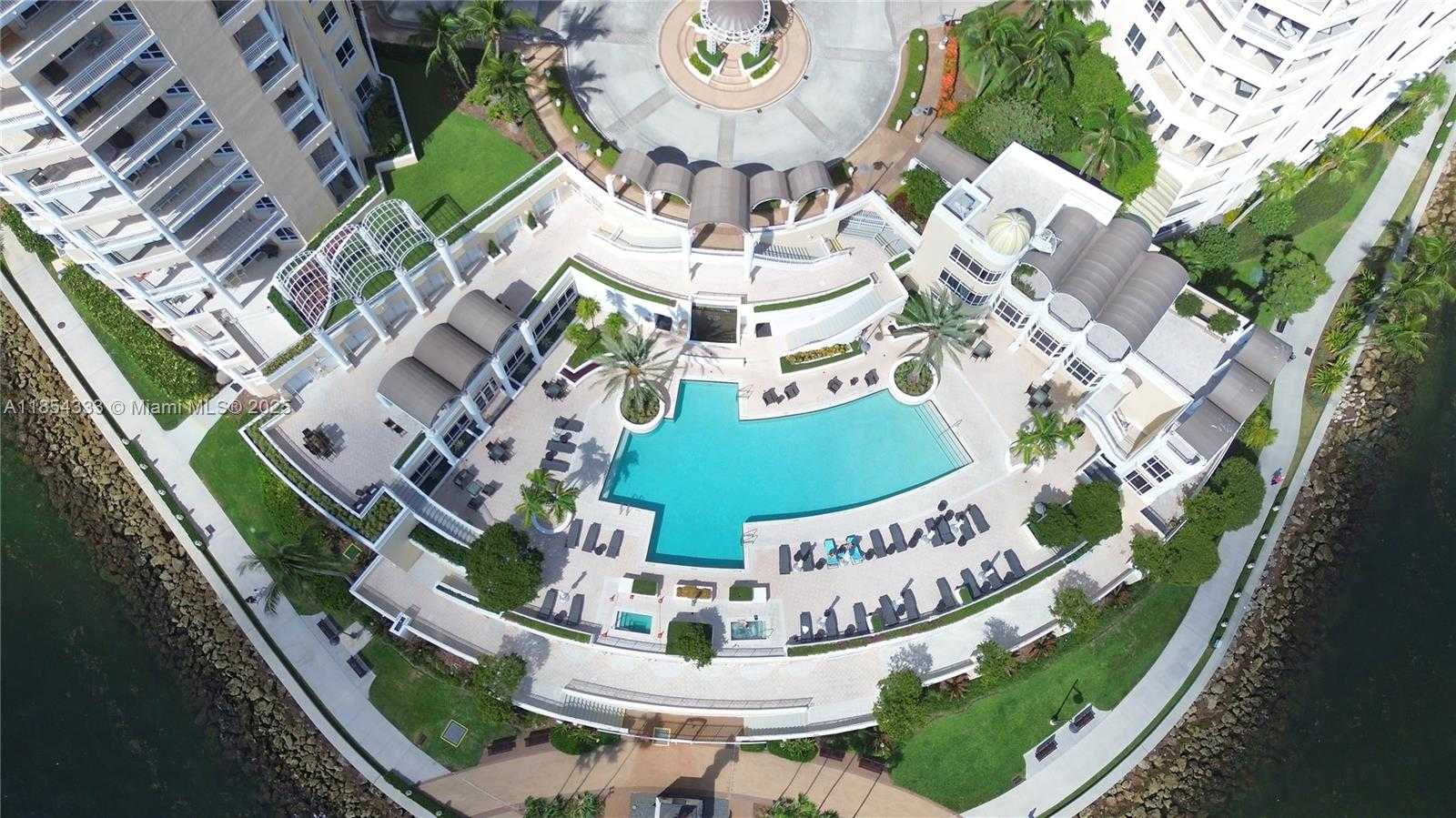 Small Image of 848 BRICKELL KEY DR #306, Miami Number 43