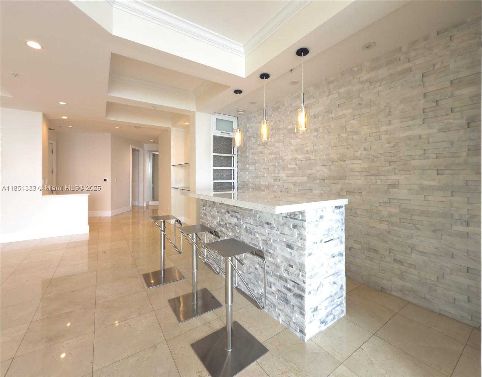 Small Image of 848 BRICKELL KEY DR #306, Miami Number 6