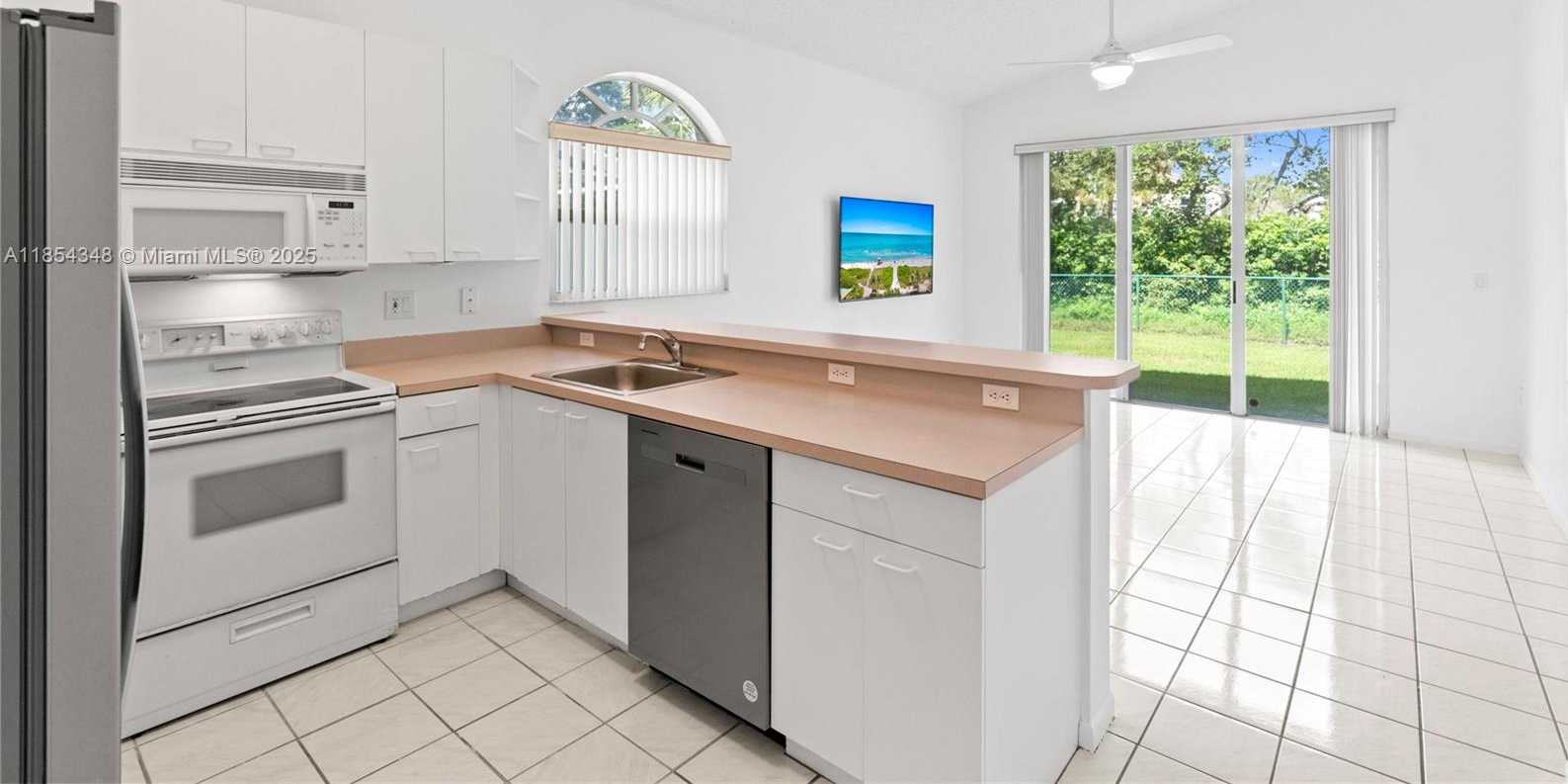 Small Image of 670 NORTH WEST 154TH AVE #., Pembroke Pines Number 10