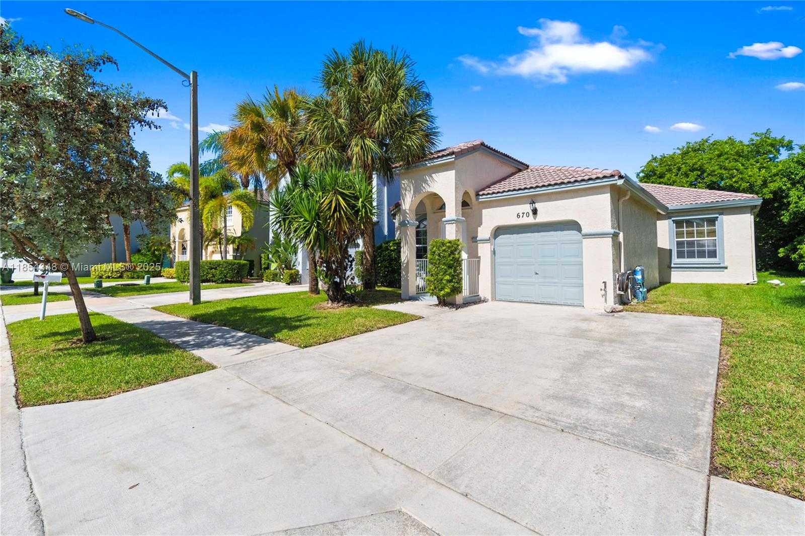 Small Image of 670 NORTH WEST 154TH AVE #., Pembroke Pines Number 3