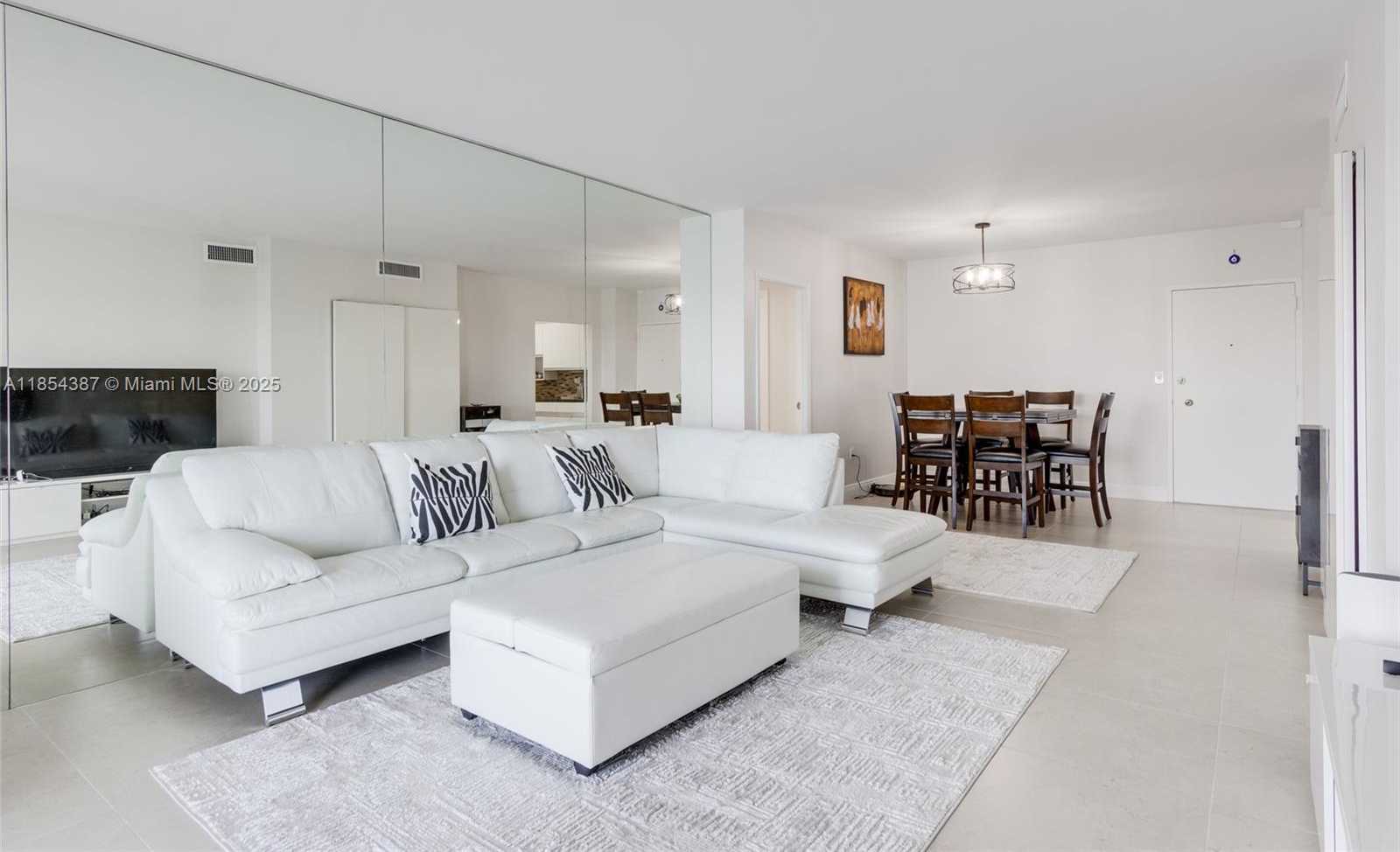 Small Image of 500 BAYVIEW DR #1220, Sunny Isles Beach Number 21
