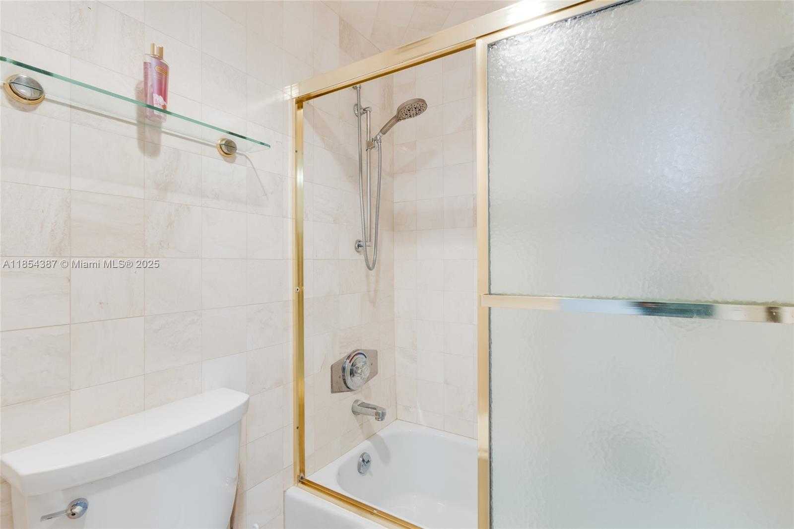 Small Image of 500 BAYVIEW DR #1220, Sunny Isles Beach Number 33