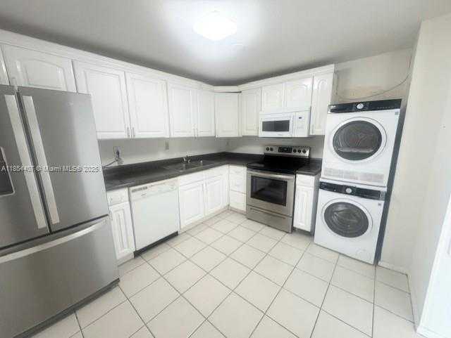Small Image of 1865 BRICKELL AVE #A2012, Miami Number 6