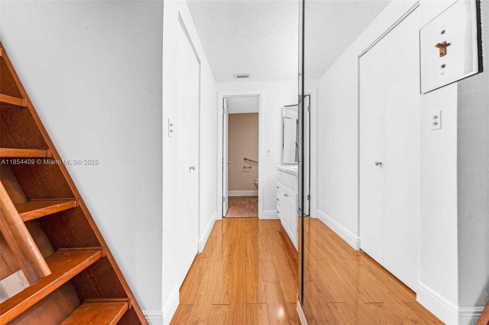 Small Image of 19932 NORTH EAST 5TH CT #2H, Miami Number 18
