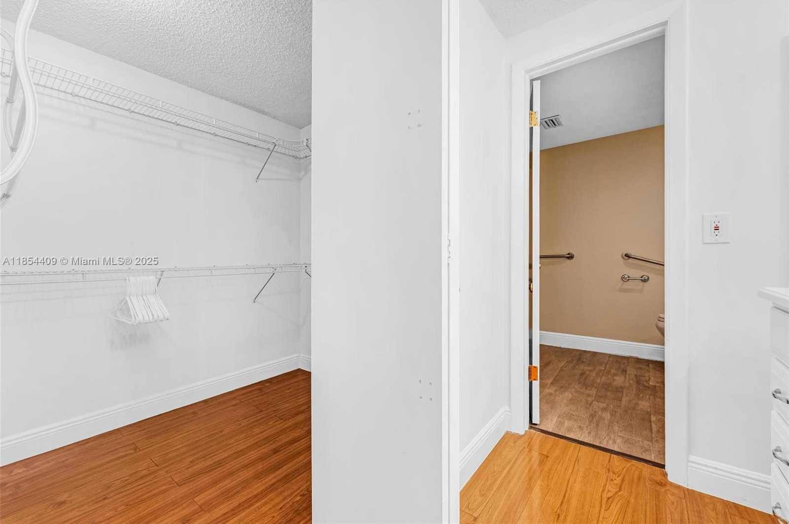 Small Image of 19932 NORTH EAST 5TH CT #2H, Miami Number 23