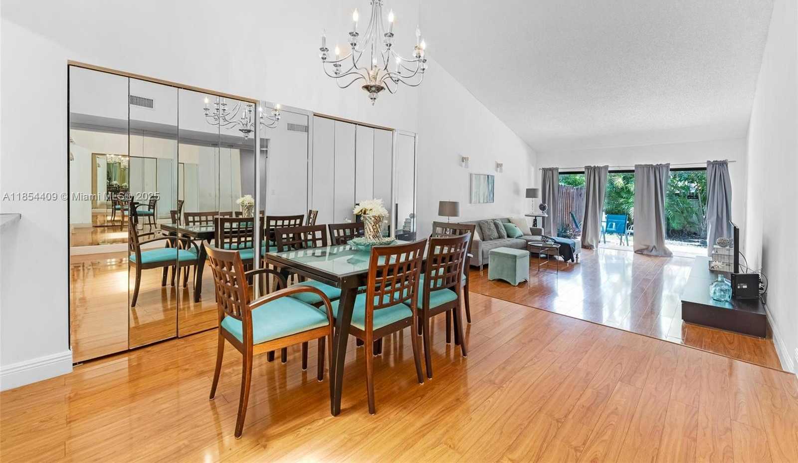 Small Image of 19932 NORTH EAST 5TH CT #2H, Miami Number 30