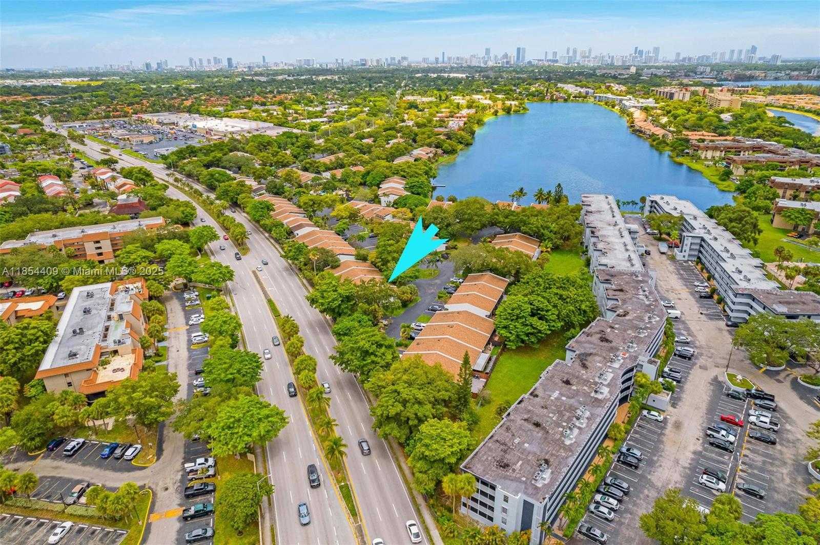 Small Image of 19932 NORTH EAST 5TH CT #2H, Miami Number 36