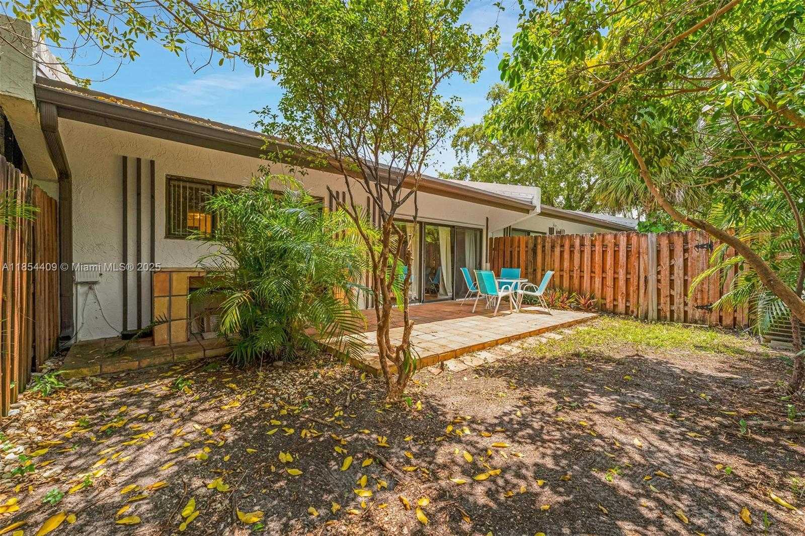 Small Image of 19932 NORTH EAST 5TH CT #2H, Miami Number 42