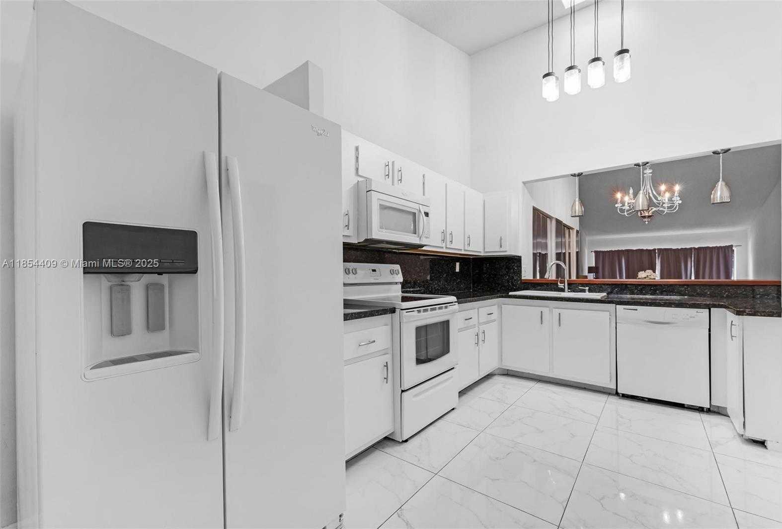 Small Image of 19932 NORTH EAST 5TH CT #2H, Miami Number 7