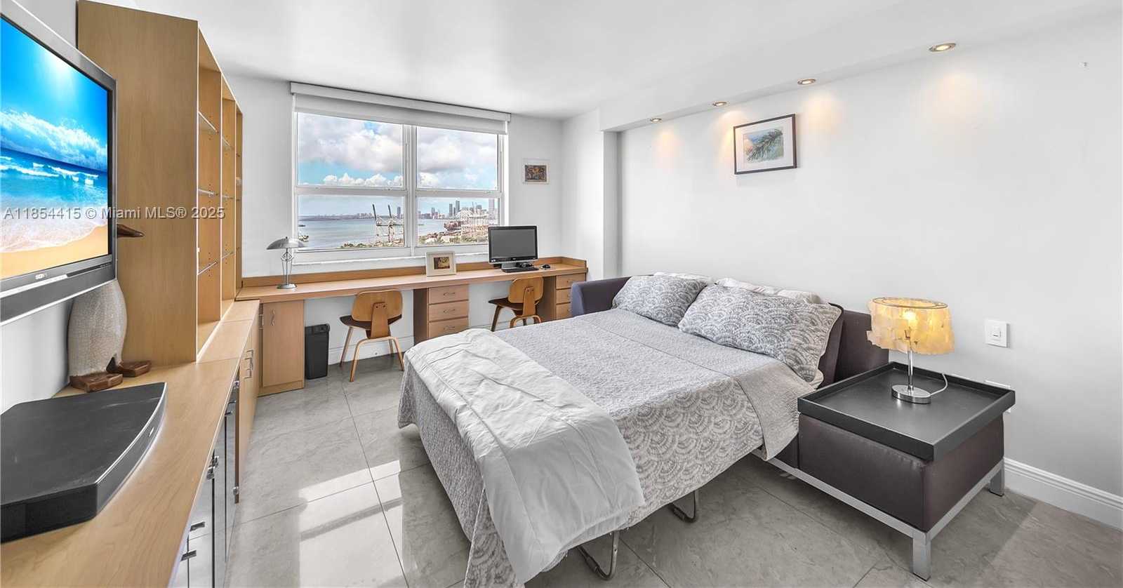 Small Image of 90 ALTON RD #2604, Miami Beach Number 17