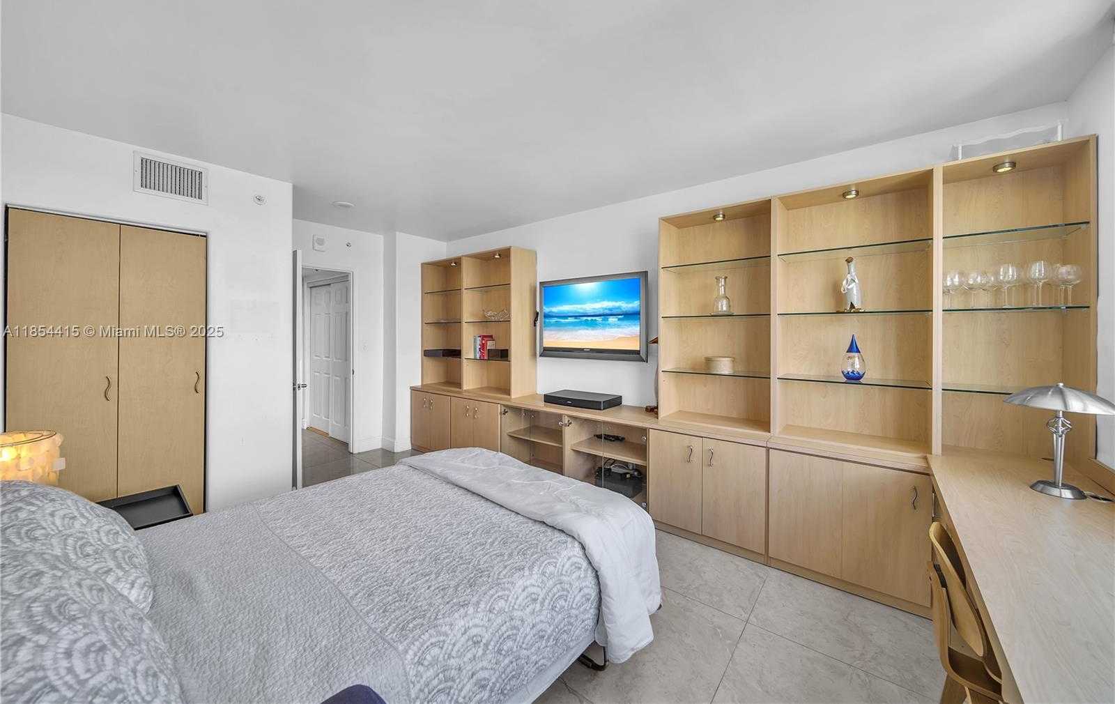 Small Image of 90 ALTON RD #2604, Miami Beach Number 18