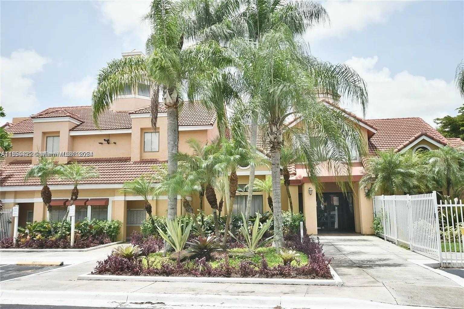 Small Image of 10581 SOUTH WEST 155TH CT #1222, Miami Number 4