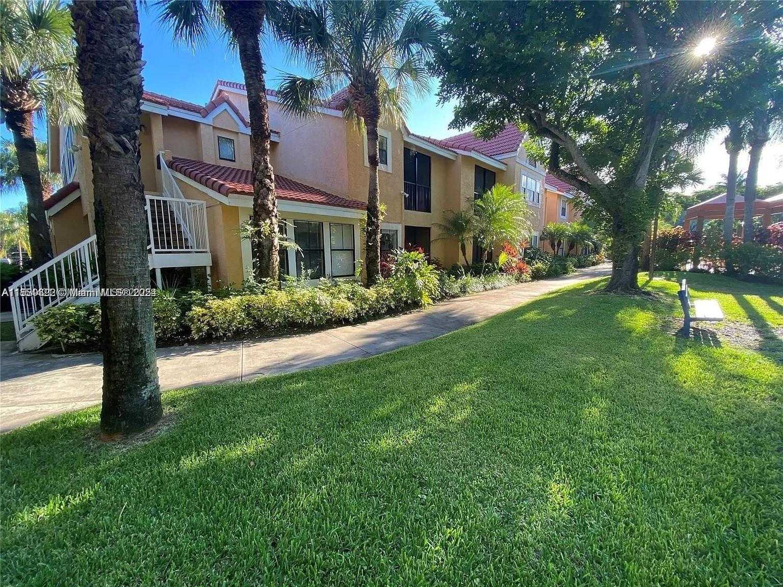 Small Image of 10581 SOUTH WEST 155TH CT #1222, Miami Number 5