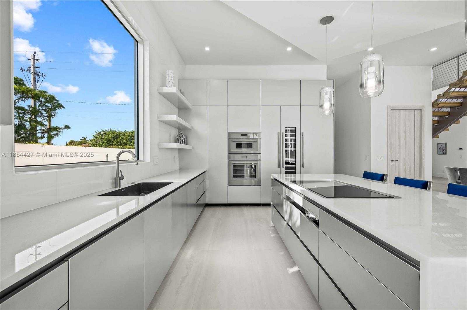 Small Image of 2628 MARCINSKI RD, Jupiter Number 11