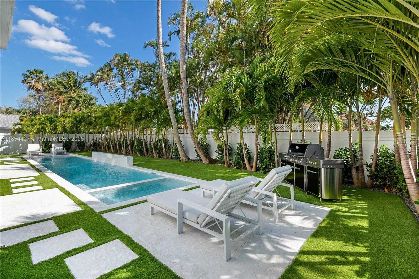 Small Image of 2628 MARCINSKI RD, Jupiter Number 2