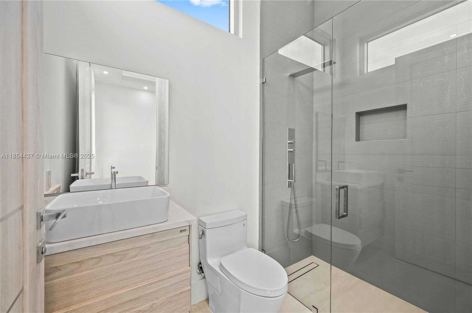 Small Image of 2628 MARCINSKI RD, Jupiter Number 27