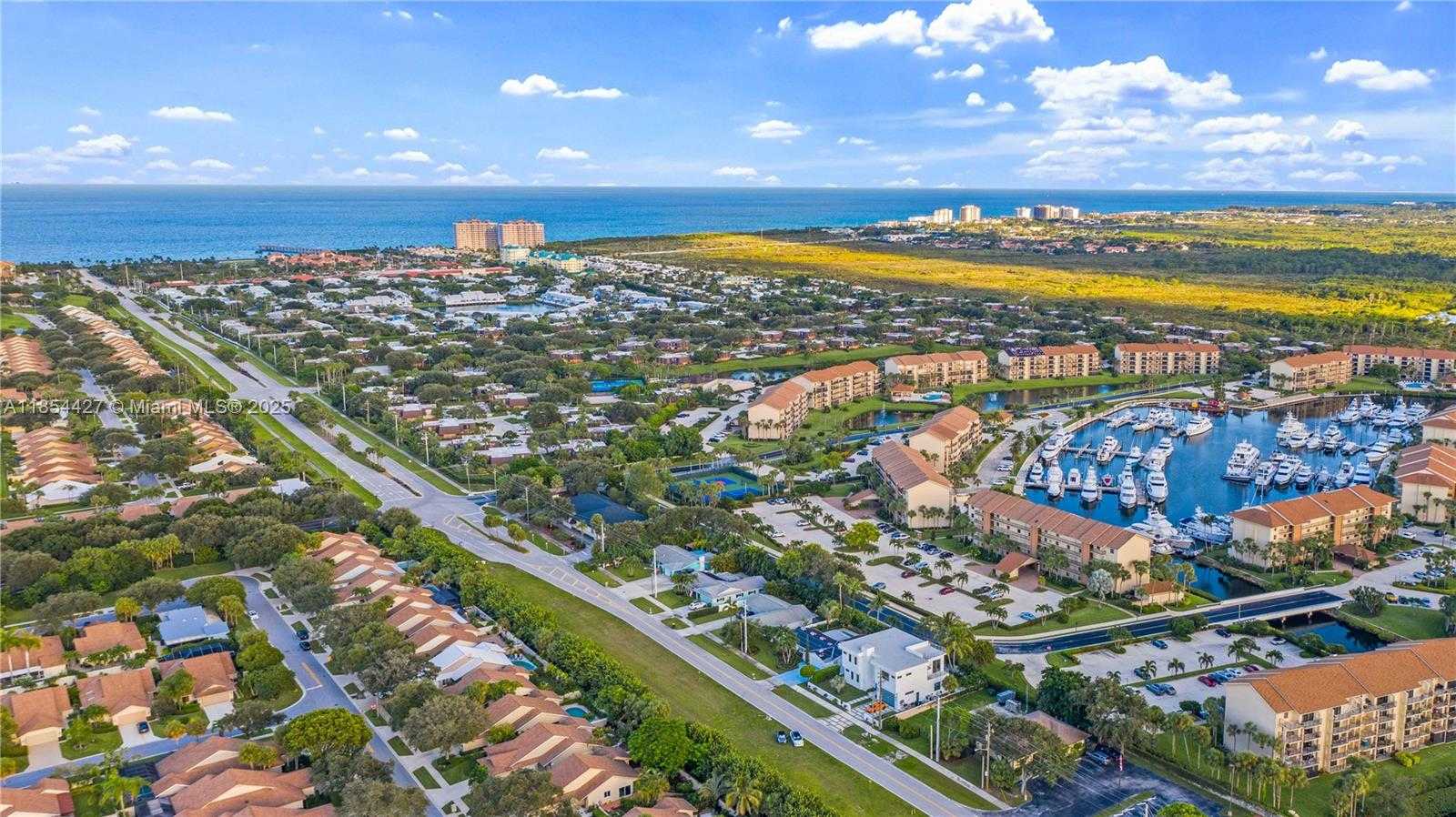 Small Image of 2628 MARCINSKI RD, Jupiter Number 37