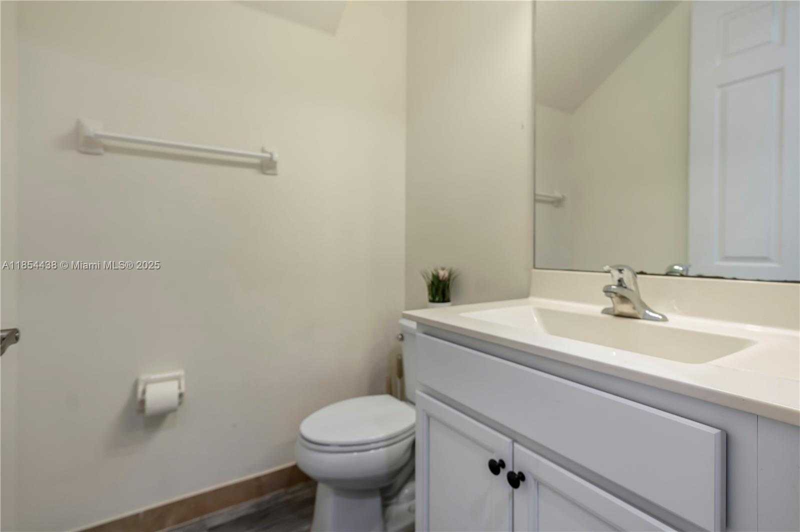 Small Image of 6970 BROADLAND WAY, Coconut Creek Number 24