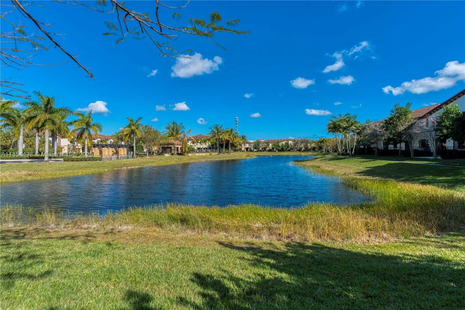 Small Image of 6970 BROADLAND WAY, Coconut Creek Number 3