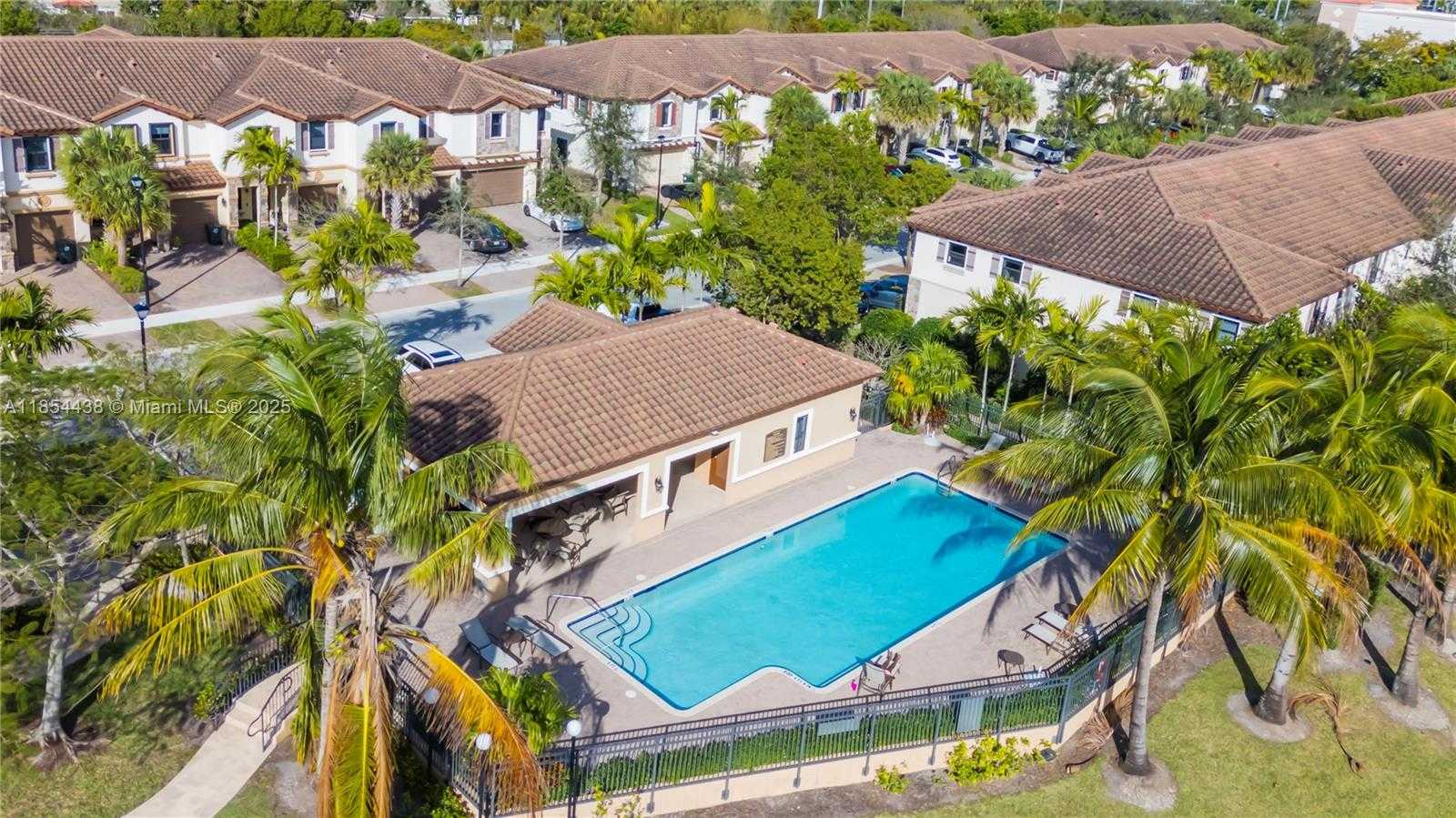 Small Image of 6970 BROADLAND WAY, Coconut Creek Number 30