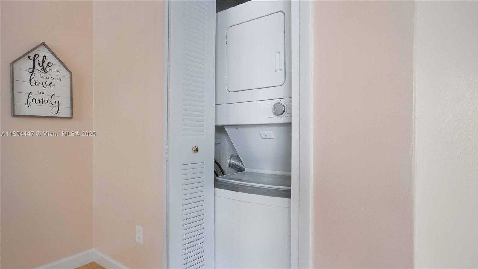 Small Image of 540 15TH ST #203, Miami Beach Number 12