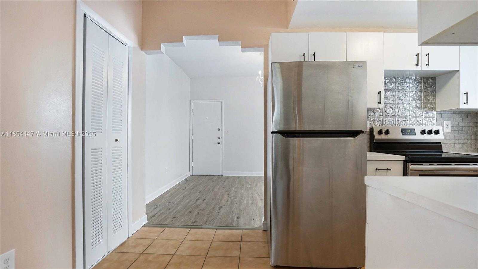 Small Image of 540 15TH ST #203, Miami Beach Number 23