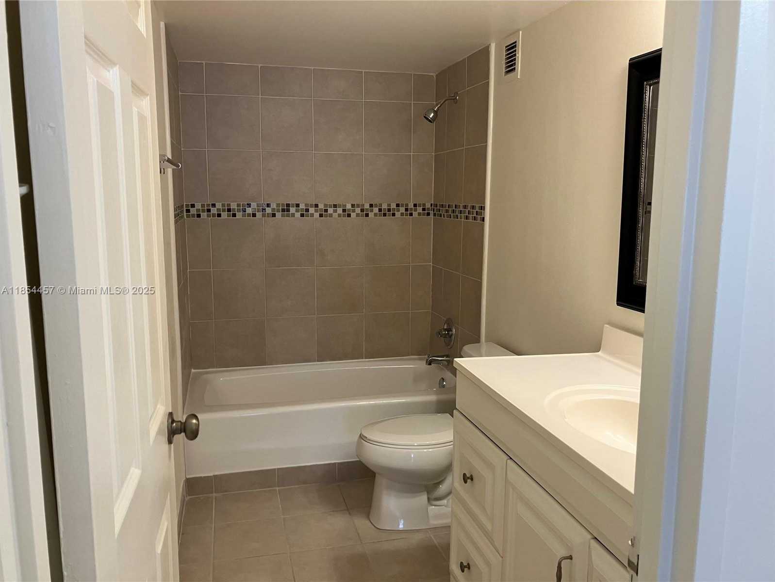 Small Image of 500 THREE ISLANDS BLVD #521, Hallandale Beach Number 17