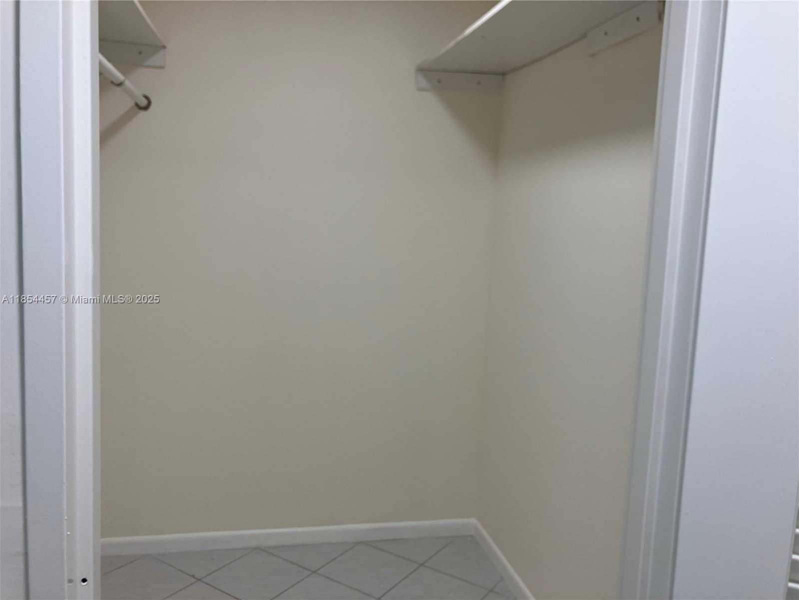 Small Image of 500 THREE ISLANDS BLVD #521, Hallandale Beach Number 18