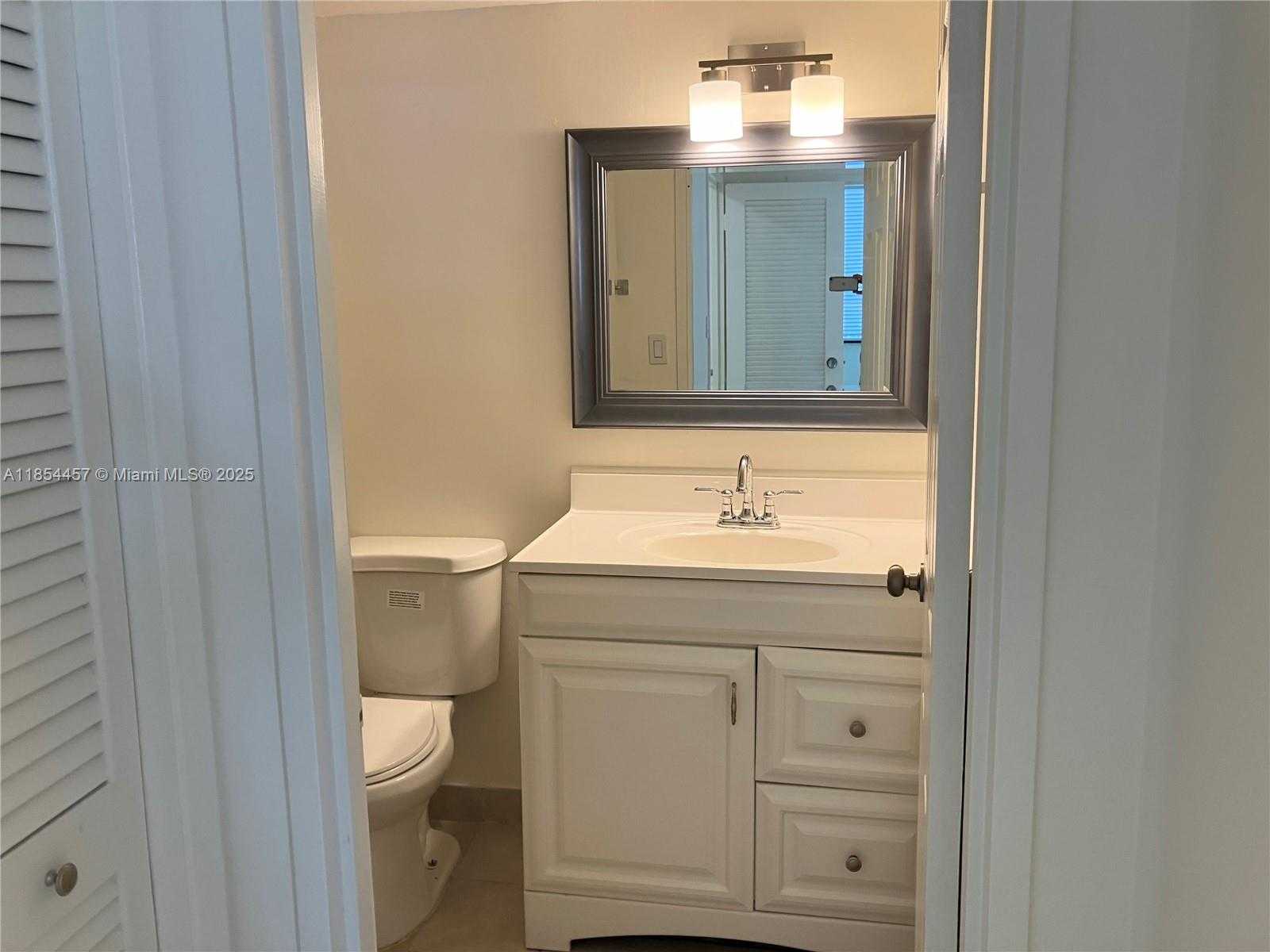 Small Image of 500 THREE ISLANDS BLVD #521, Hallandale Beach Number 23