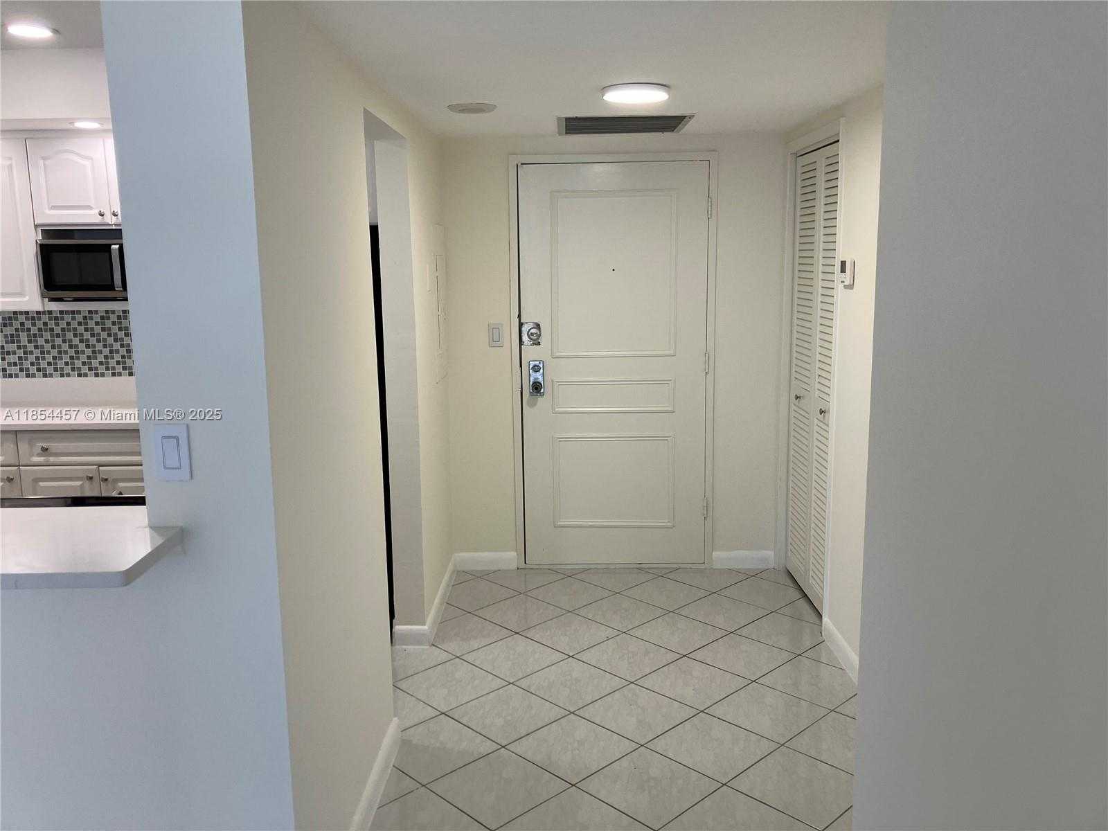 Small Image of 500 THREE ISLANDS BLVD #521, Hallandale Beach Number 4