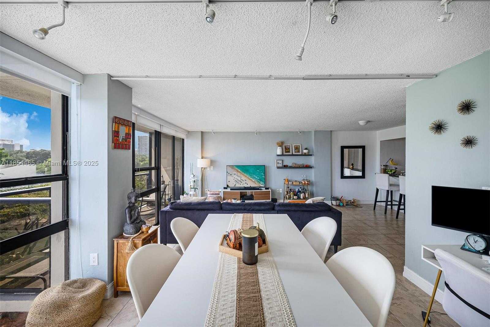 Small Image of 600 NORTH EAST 36 ST #311, Miami Number 4
