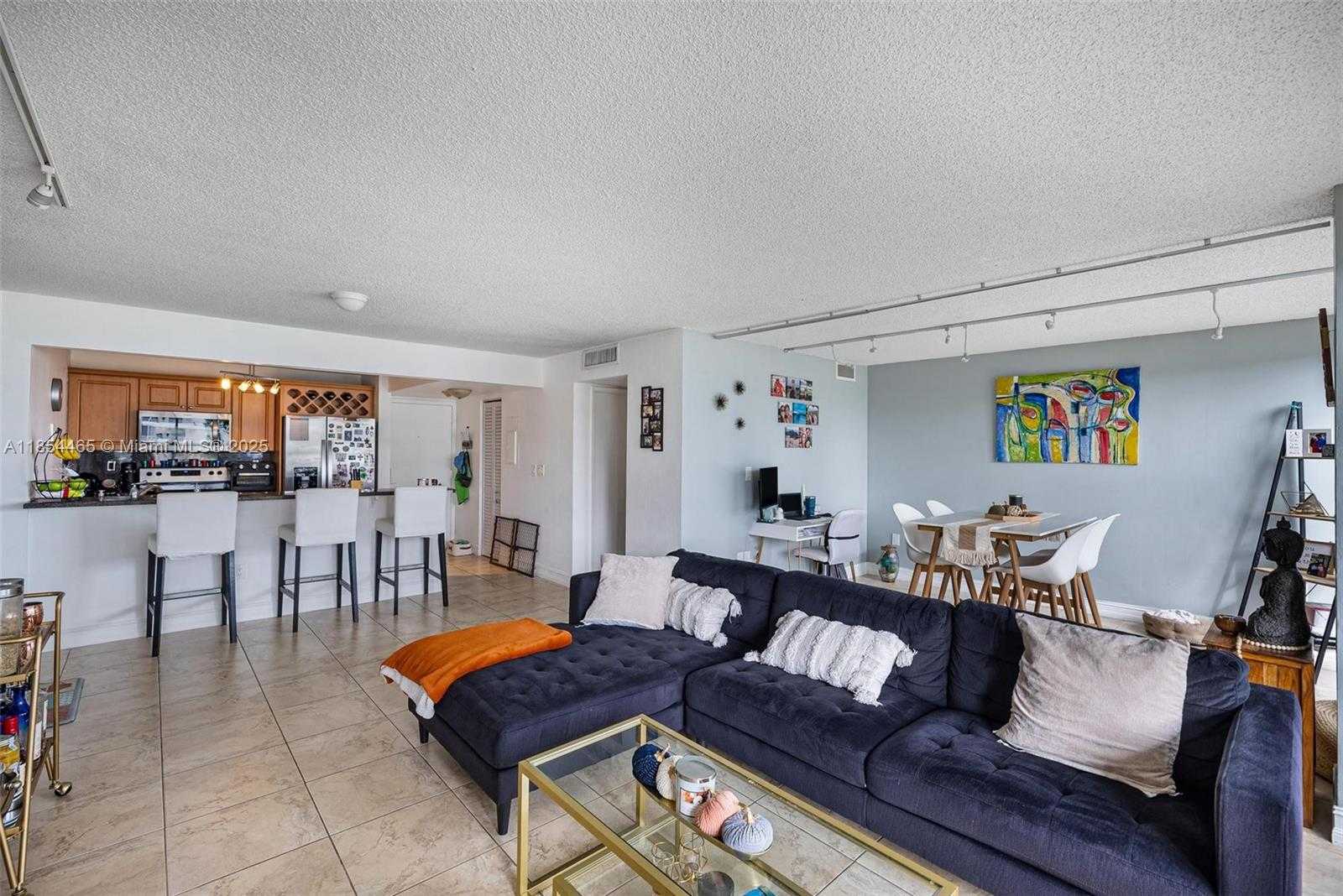 Small Image of 600 NORTH EAST 36 ST #311, Miami Number 6