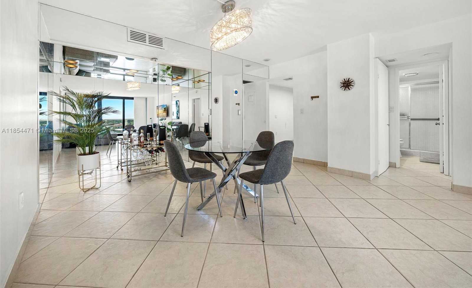 Small Image of 20505 EAST COUNTRY CLUB DR #736, Aventura Number 12